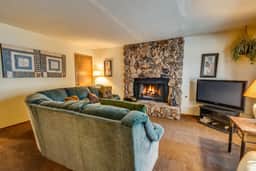 Tahoe Cabin with Stone Fireplace, 2-Car Garage & Fenced Yard — Steps to the River - Image 5